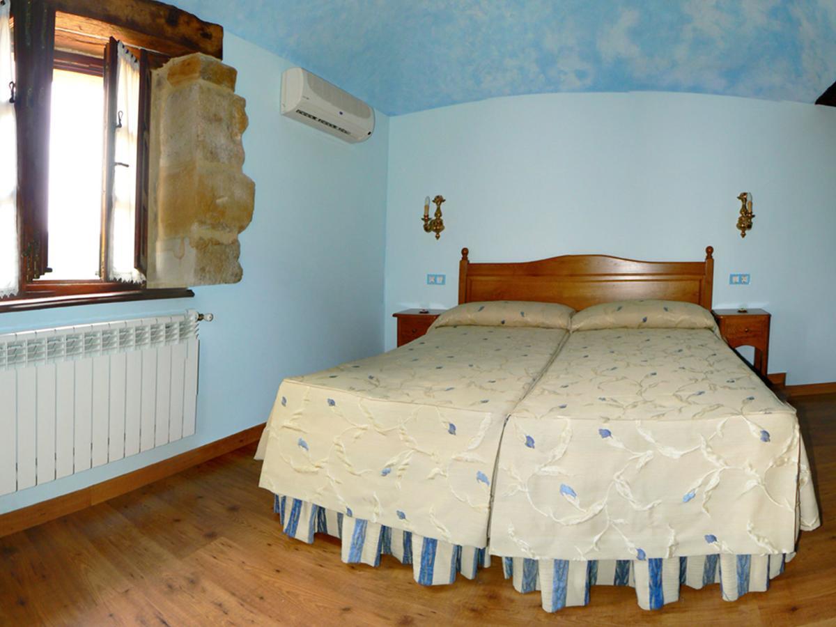 Posada Ribera Del Pas Iruz Room photo