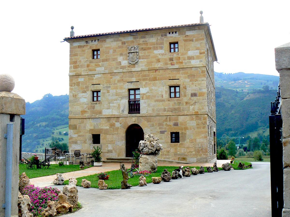 Posada Ribera Del Pas Iruz Exterior photo